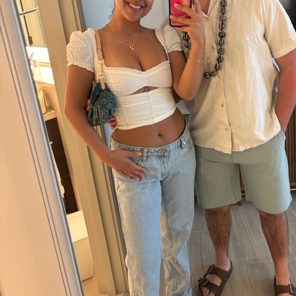 I am Gia white Gene top - Picture 3 of 3